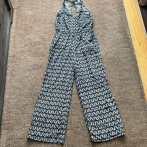 Sleeveless Black & White Patterned Jumpsuit